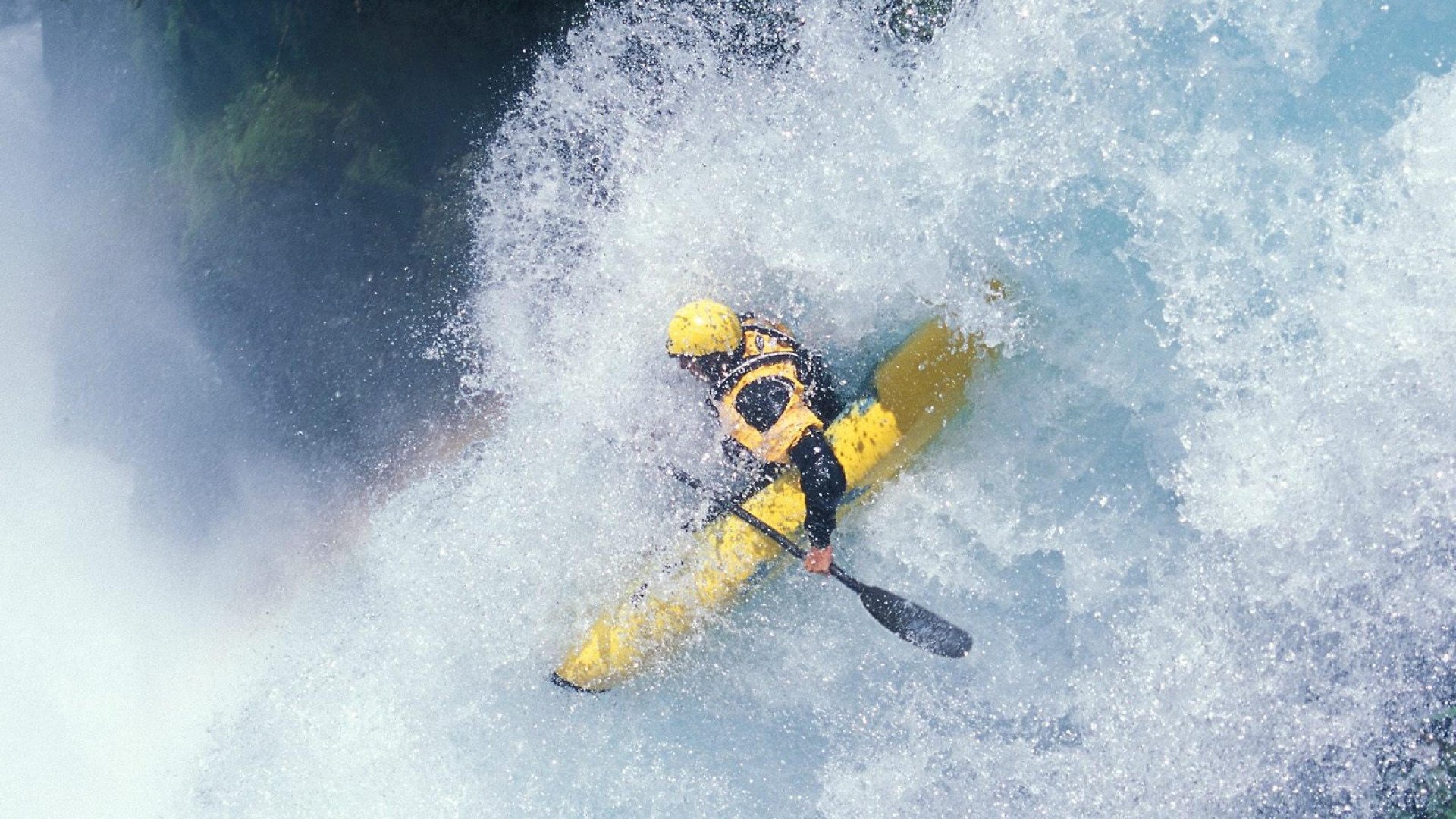 燃情欧冠夜，球迷狂欢不夜城